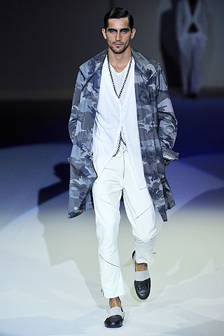 Emporio Armani / - 2011